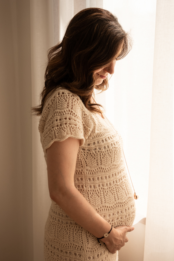 Fotografía de embarazo en estudio