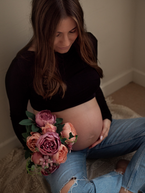 Fotografía de embarazo en estudio